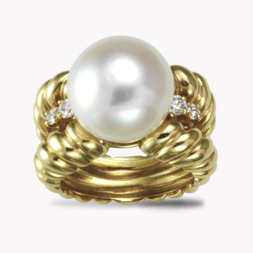 23303 Pearl & Diamond Ring with Horn Shank