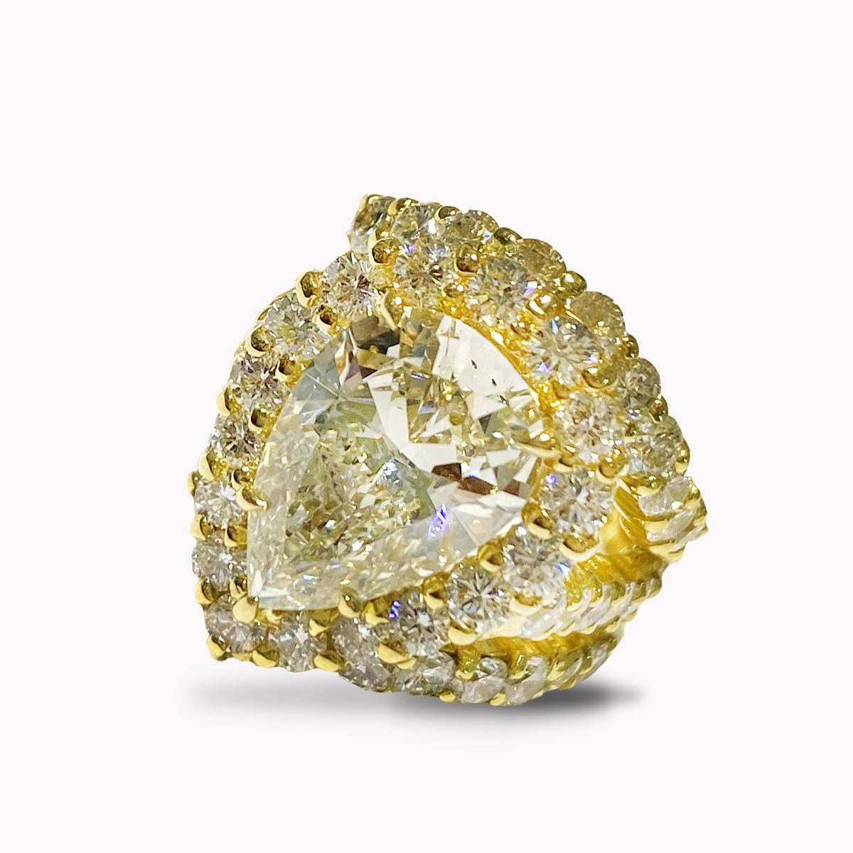 23327 SuperNova Pear Shape Diamond Ring in Yellow Gold