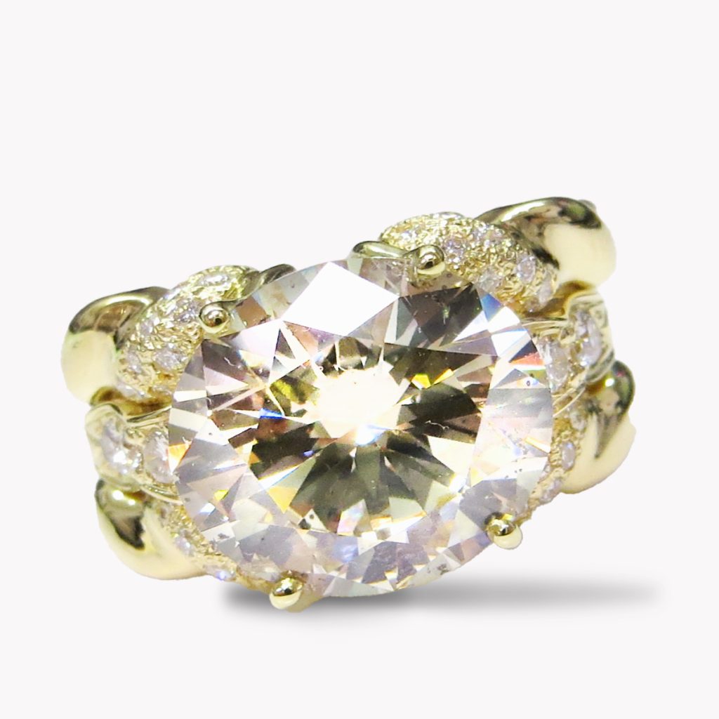 24044 Triple FLowing lines Diamond RIng in Gold