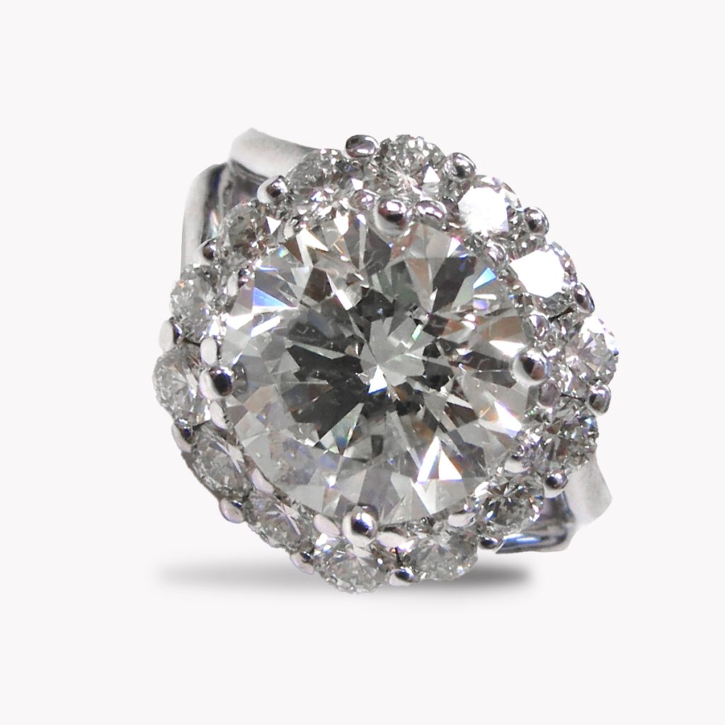 24128 Classic Diamond Ring with Diamond Halo in White Gold