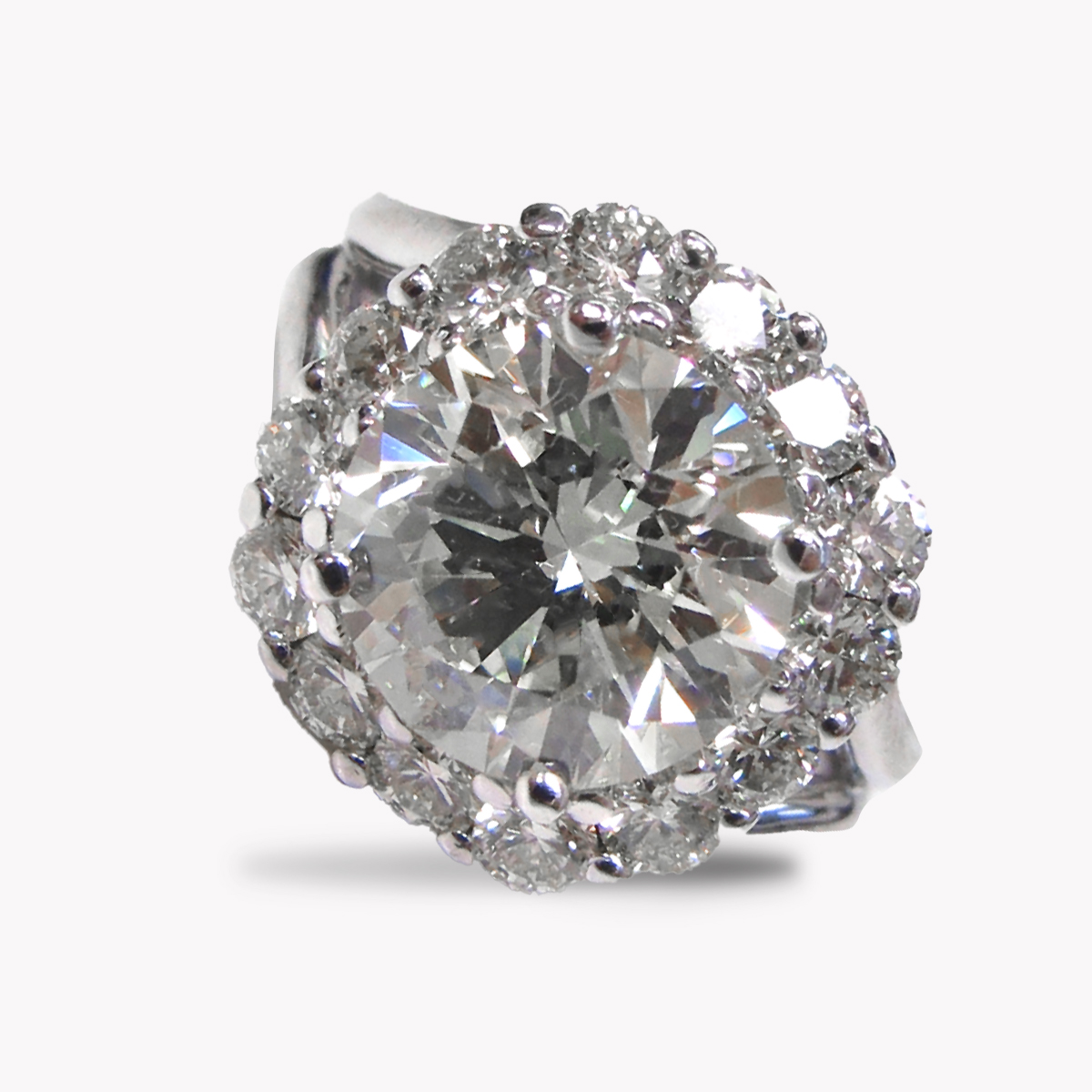 24128 Classic Diamond Ring with Diamond Halo in White Gold