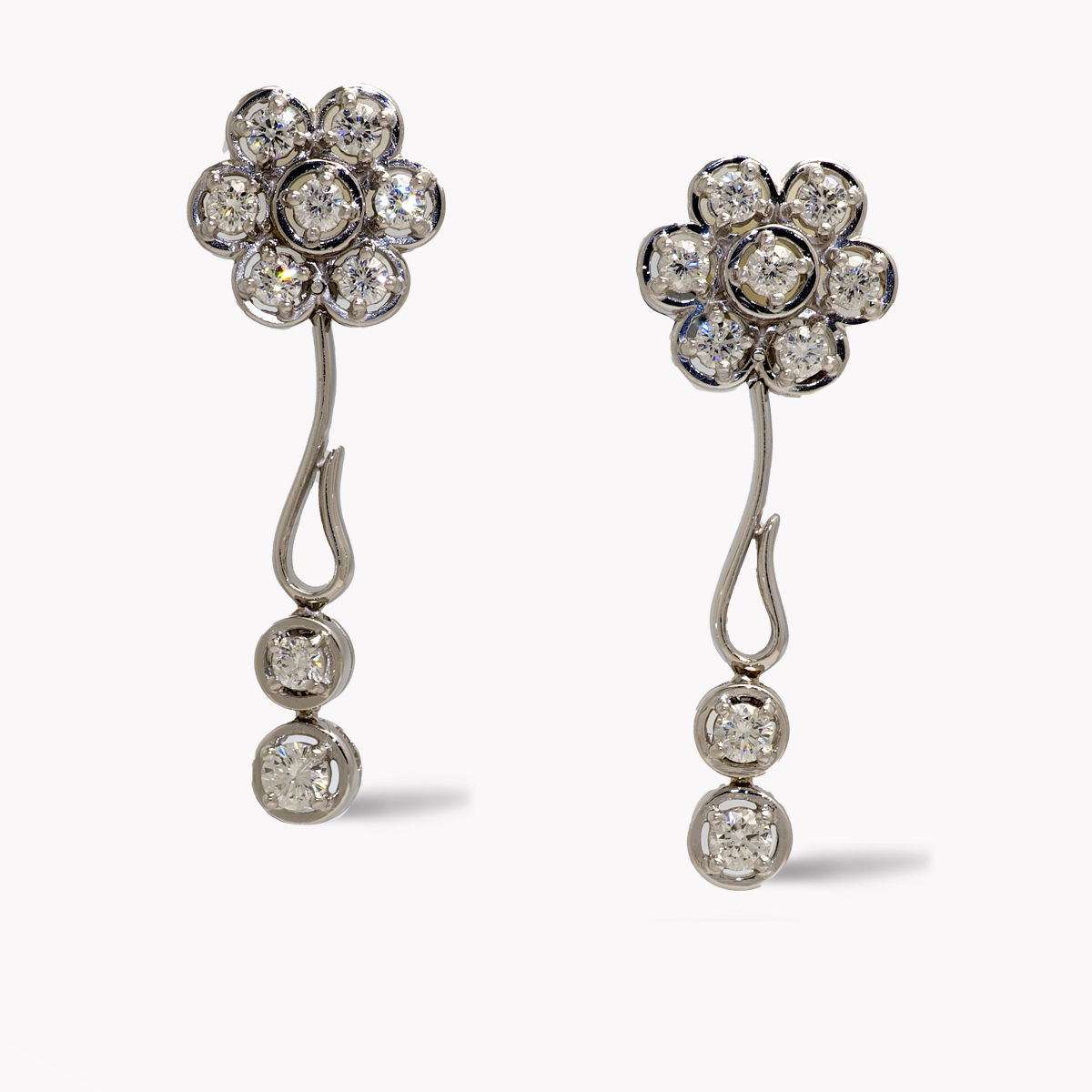 22165 Diamond Drop Earrings in White Gold
